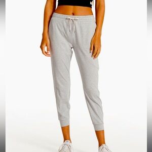 NWT Vuori Stormy Heather Performance Jogger